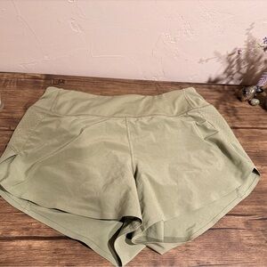 Athleta Eucalyptus Olive Run With It 3.5 Inch Women's Shorts